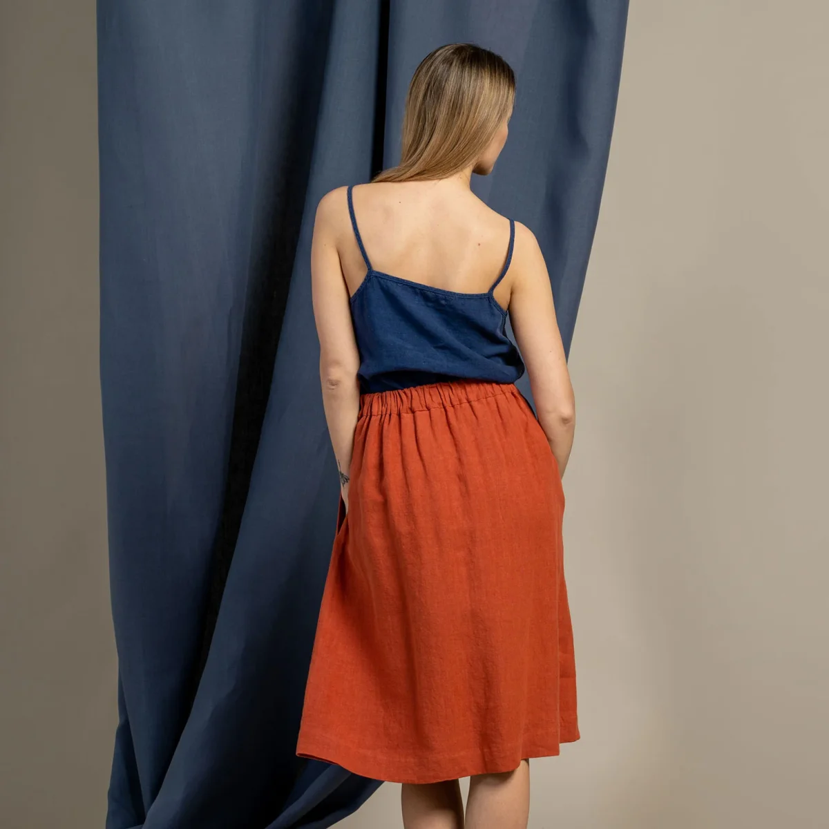 Jupe midi Sophia Rouge Cannelle – Image 4